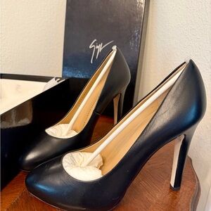 Giuseppe Zanotti Elegant Black Leather Heels